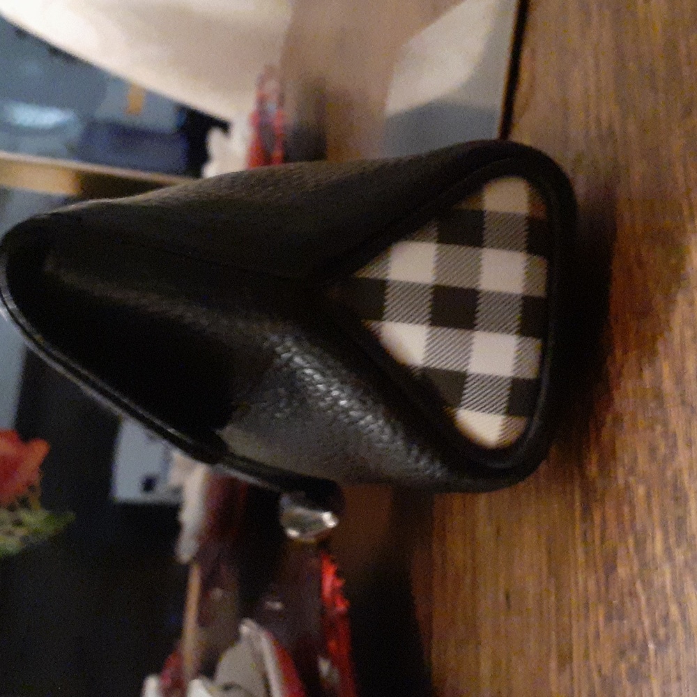 BURBERRY BLACK LEATHER CLUTCH WITH TOGGLE EUC - Picture 5 of 13